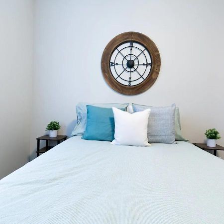 Bellamy Manor Large Home With 5Beds! In Langford 維多利亞 外观 照片