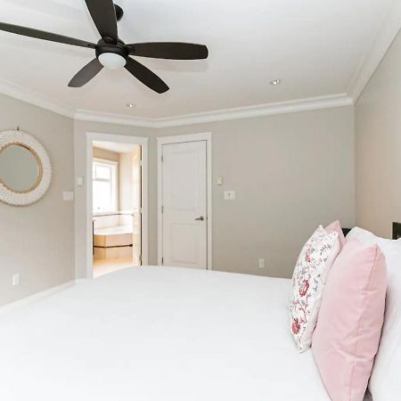 Bellamy Manor Large Home With 5Beds! In Langford 維多利亞 外观 照片