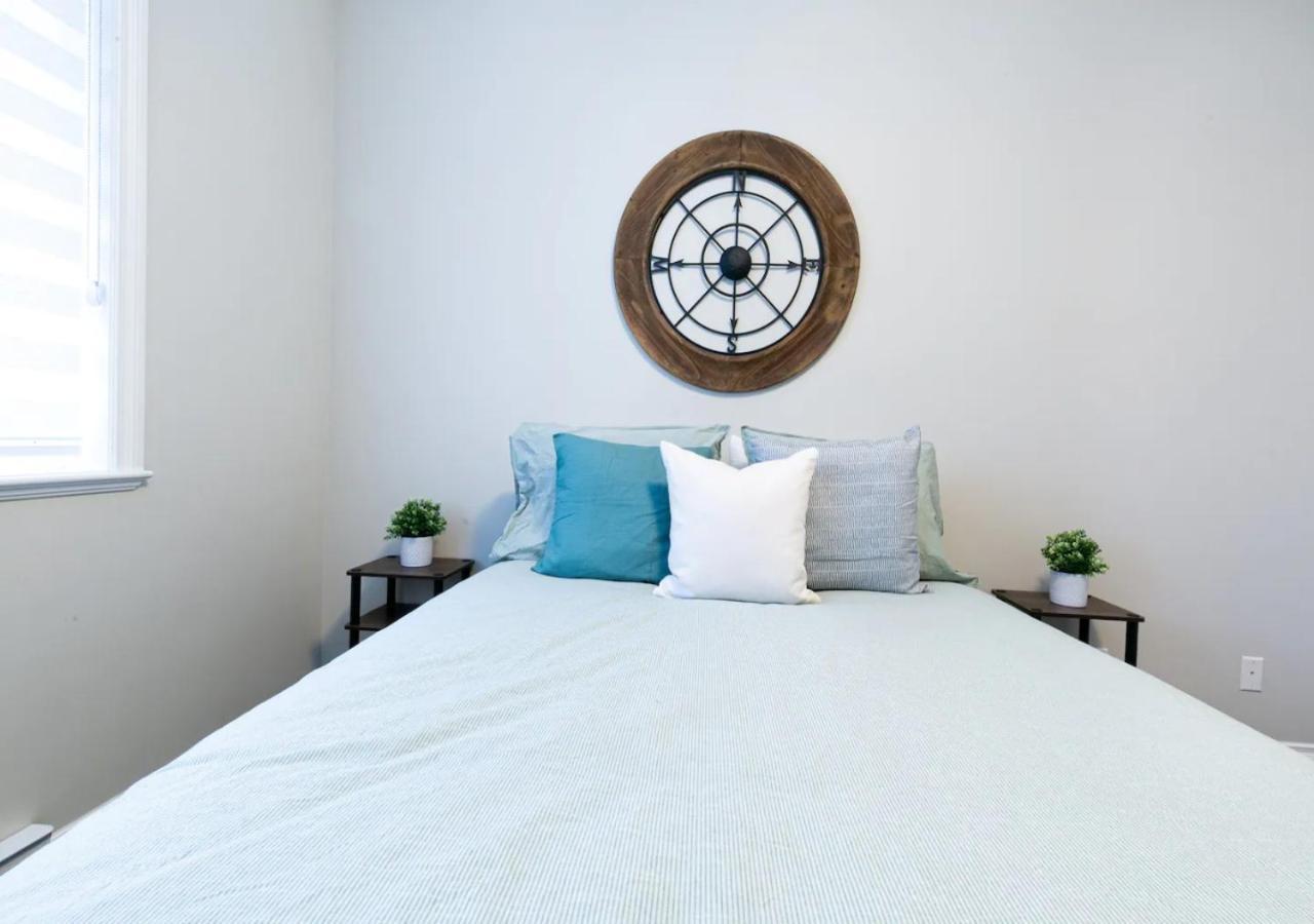 Bellamy Manor Large Home With 5Beds! In Langford 維多利亞 外观 照片