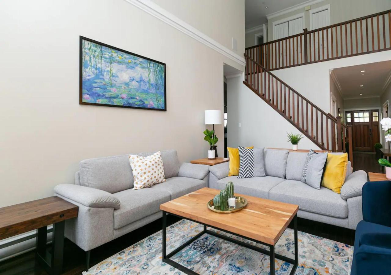 Bellamy Manor Large Home With 5Beds! In Langford 維多利亞 外观 照片