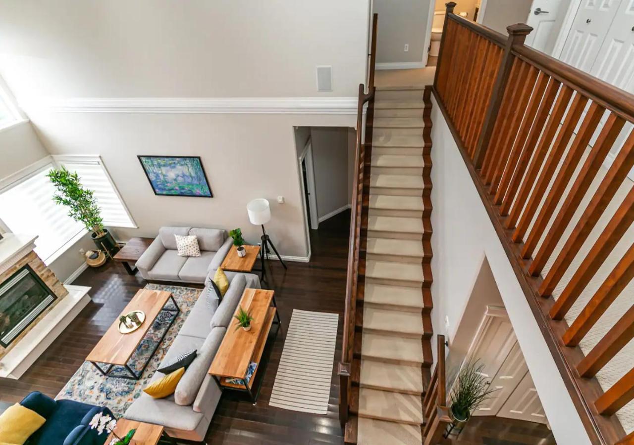 Bellamy Manor Large Home With 5Beds! In Langford 維多利亞 外观 照片