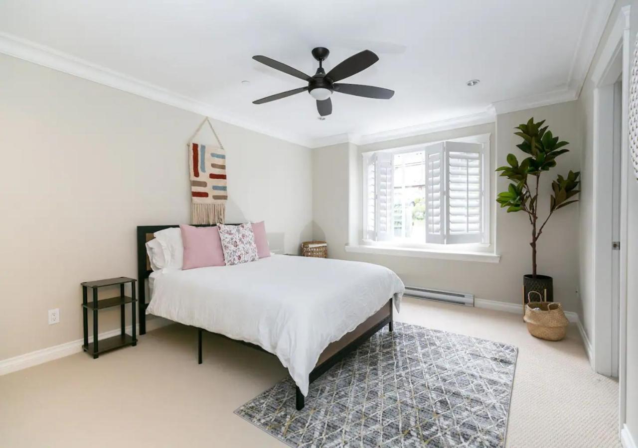 Bellamy Manor Large Home With 5Beds! In Langford 維多利亞 外观 照片